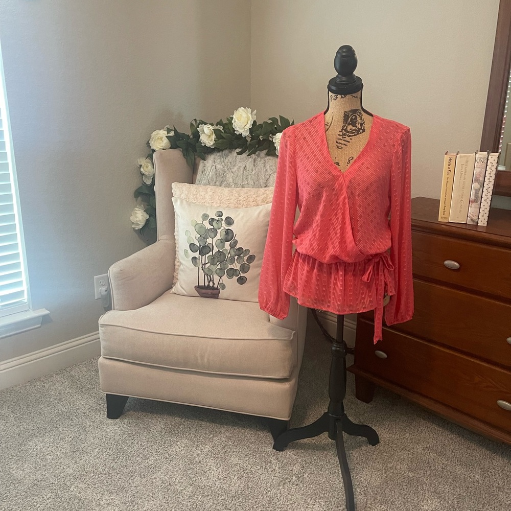 INC ladies long sleeve wrap blouse. Elastic waist w/attached tie at waist.